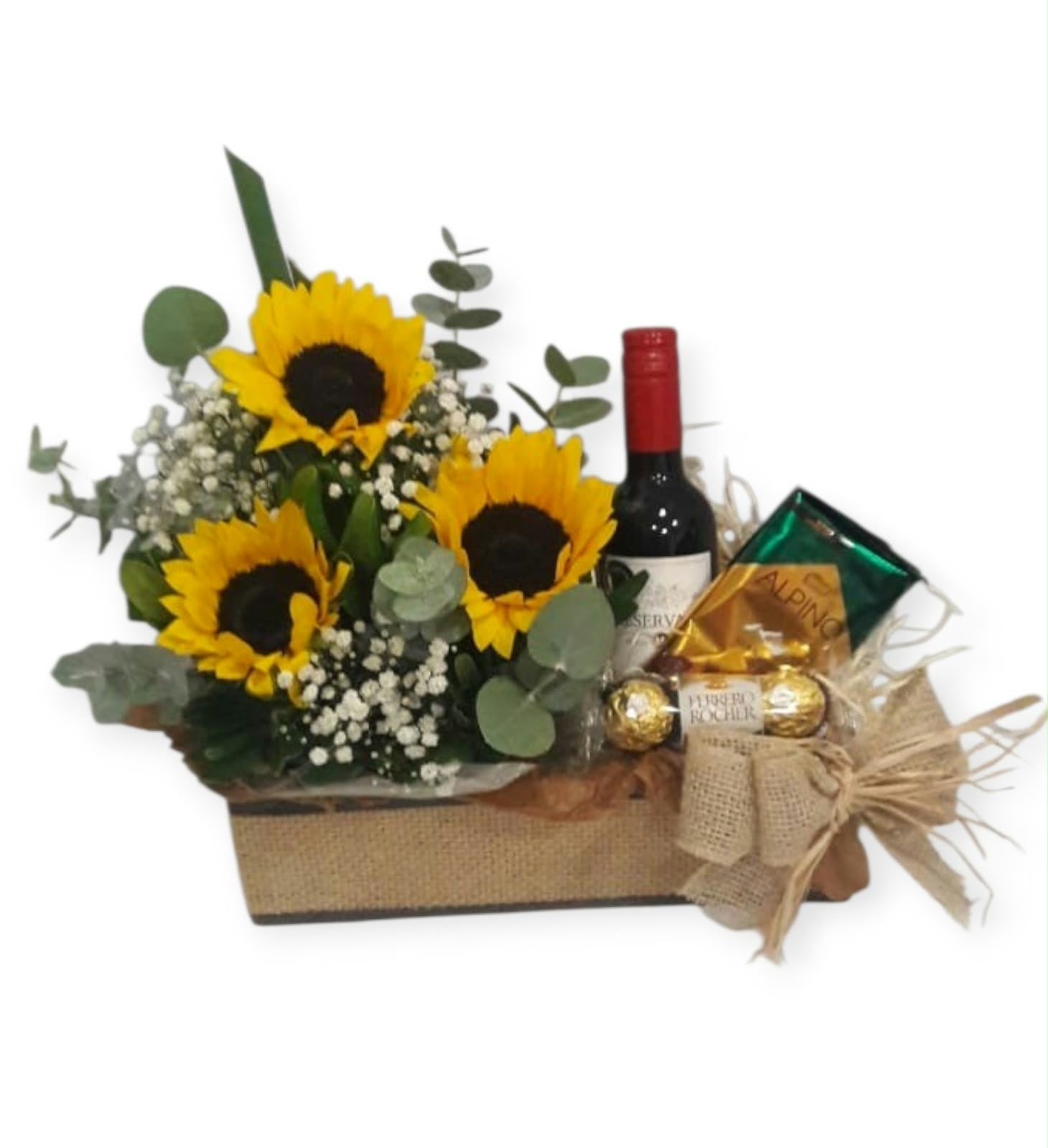 Kit com flores vinho e chocolates
